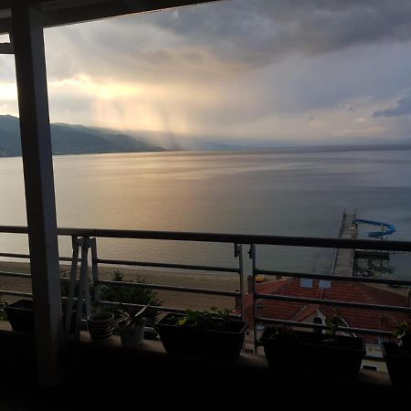 Kelvi'S Apartment Pogradec Luaran gambar